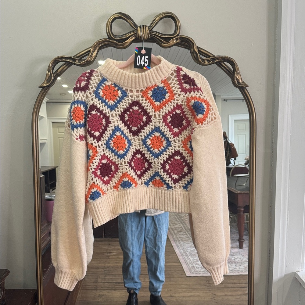 045. Crochet Sweater - M//l - As Is
